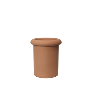 Pot de fleurs Rollo H36 de Ferm Living en terre cuite