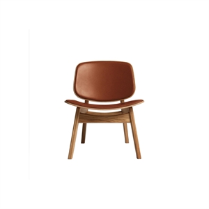 Fauteuil Pandora de la collection Ro, tapissé en chêne huilé et cuir Calvados
