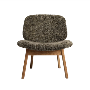 Fauteuil Pandora de la collection Ro, tapissé, chêne huilé/peau de mouton Sahara