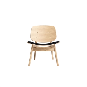 Fauteuil Pandora de la collection Ro, assise rembourrée, chêne traité au savon et cuir Noir